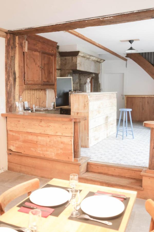 Les Repaires Hotel Nans-sous-Sainte-Anne Bagian luar foto