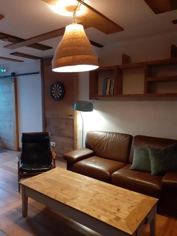 Les Repaires Hotel Nans-sous-Sainte-Anne Bagian luar foto