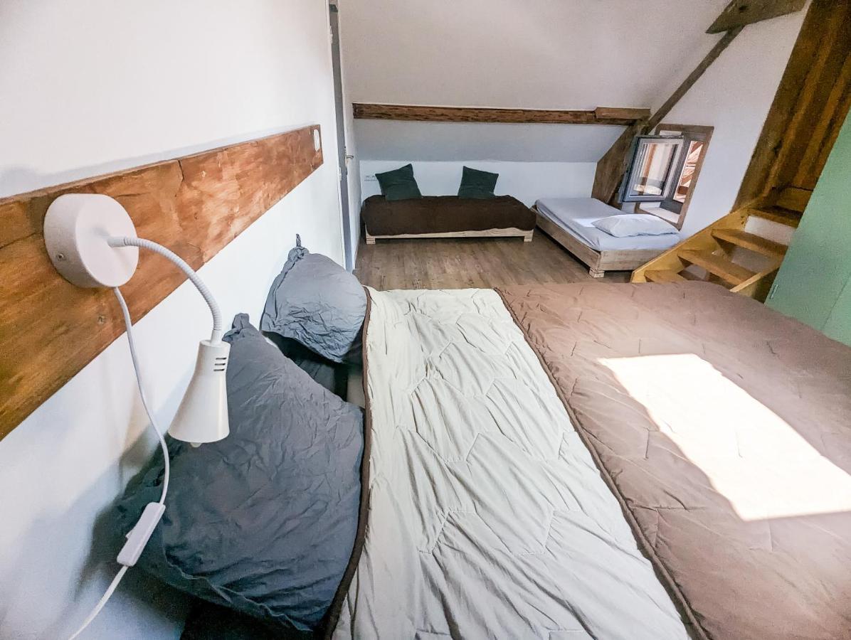 Les Repaires Hotel Nans-sous-Sainte-Anne Bagian luar foto